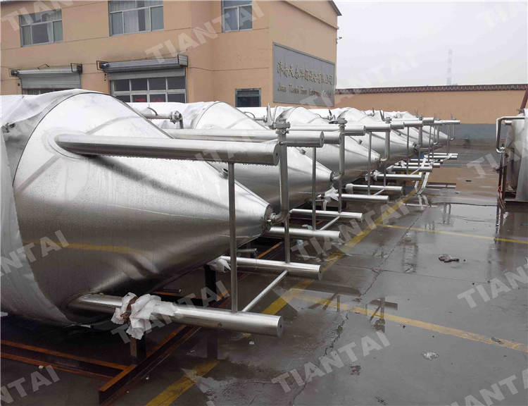 <b>1500L Microbrewery fermenter</b>